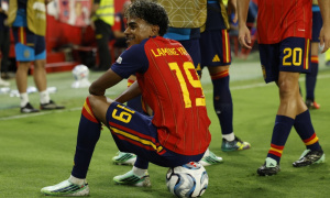 Nico Williams hết lời khen Lamine Yamal trước lễ trao Quả bóng vàng
