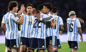 Không Messi, Nico Paz tỏa sáng giúp Argentina hủy diệt Bolivia