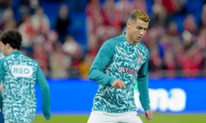 Tuyển Bồ Đào Nha mất hơn 1 triệu lượt theo dõi vì scandal Ronaldo