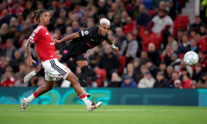 MU lo mất Leny Yoro trước sự dòm ngó từ PSG và Arsenal