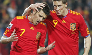 Vì sao David Villa thường bị lu mờ trước Fernando Torres?