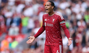 Liverpool bất ngờ đổi ý vụ gia hạn với Van Dijk