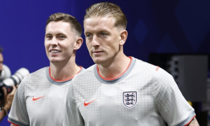 Jordan Pickford bị cảnh sát truy đuổi vì vượt ẩu
