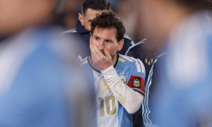 Hai Long xúc động ngày Messi chia tay tuyển Argentina