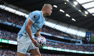 Sheringham khuyên Arteta nhấc máy hỏi mua 3 sao Man City