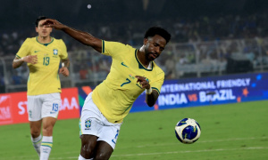 Vinicius mờ nhạt, Mourinho đã có quyết định