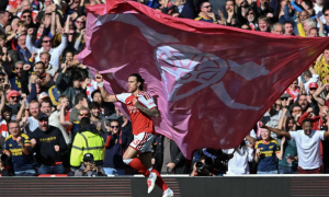 Joe Cole khen Arsenal mang dáng dấp của nhà vô địch