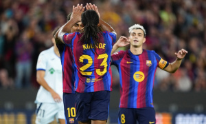 Flick nói thẳng về tình hình của Kounde tại Barca