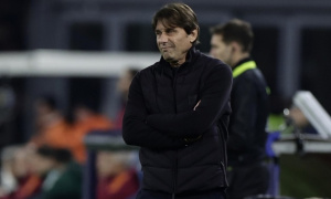 Conte sẵn sàng thay Carrick dẫn dắt Man Utd