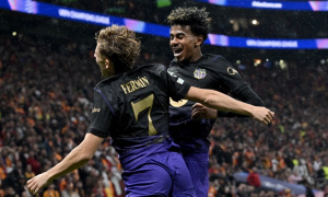 5 dấu ấn Galatasaray 1-4 Barca: Vũ điệu của Yamal; Flick với thử nghiệm số 9 ảo
