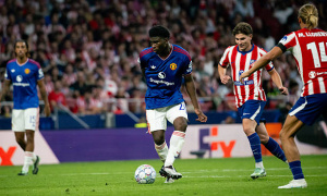 CĐV MU phát sốt với Carlos Baleba sau trận thua Atletico