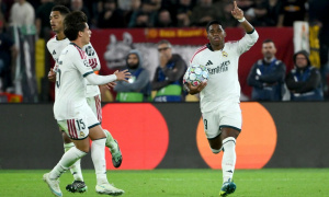 Ngược dòng điên rồ trong 7 phút cuối, Real hạ Roma 4-3