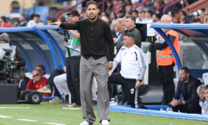 Fabregas nhận lỗi khi Como gục ngã trước Feyenoord