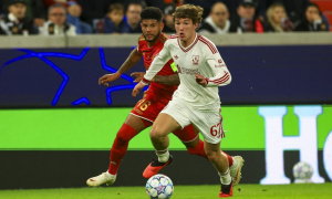 Lewis Koumas cân bằng kỷ lục của Steven Gerrard ở Liverpool