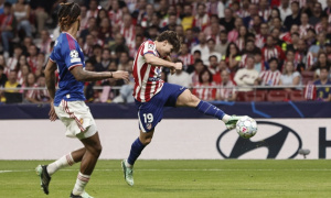 Julian Alvarez sáng cửa sang Barca nhờ người đại diện của Rodri
