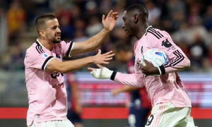Kolo Muani đánh đầu giúp Juventus thắng ngược Celta Vigo