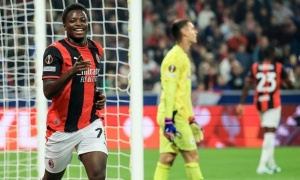 Cisse lập loạt kỷ lục cùng AC Milan ở tuổi 19