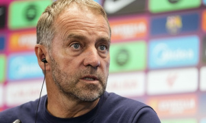 Hansi Flick bất ngờ đổi lịch của Barca trước trận đấu với Betis