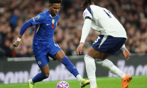 Lý do Estevao từ chối rời Chelsea dù ít được ra sân