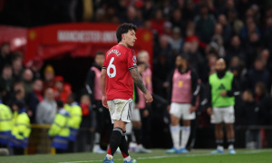 CĐV Man Utd phản ứng bất ngờ về vụ Lisandro Martinez