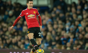 Ander Herrera đứng về phía Bruno Fernandes giữa tâm bão