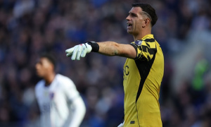 Chelsea trao niềm tin cho thủ môn 21 tuổi thay Martinez