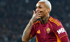 Arsenal cùng MU theo sát hậu vệ Wesley của AS Roma