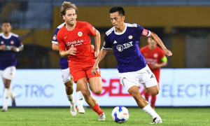 Văn Quyết thừa nhận Hà Nội FC chịu áp lực khổng lồ