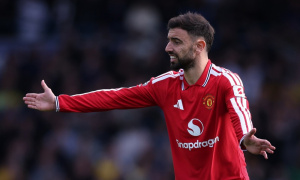 Carrick tìm thấy điểm tựa mới thay Bruno Fernandes