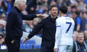 Xabi Alonso hết lời khen ngợi sự đa năng của Pedro Neto