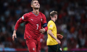 CHÍNH THỨC: LĐBĐ BĐN treo giò Ronaldo 30 trận, phạt 255 euro