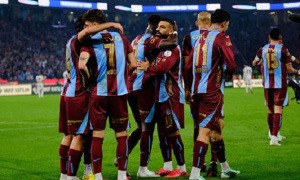 Hạ Besiktas, Trabzonspor cùng Salah vào top 4