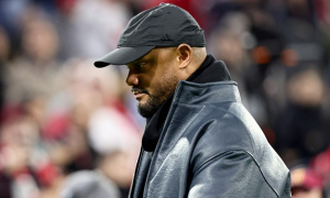 HLV Kompany đổ bệnh trước trận đại chiến với Arsenal