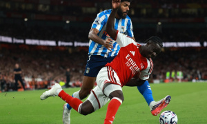 Souness chê Saka gian lận, HLV Arteta điềm tĩnh đáp trả