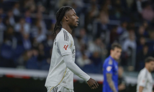 Tỏa sáng trên ĐT Pháp, Camavinga vẫn bị Mourinho hắt hủi