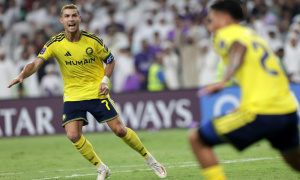 Huyền thoại Al-Nassr khuyên Cristiano Ronaldo giải nghệ