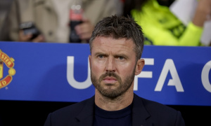 Học trò công khai 'nổi loạn', HLV Carrick hết thời tại MU?