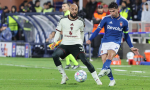 Mazraoui gây thất vọng tột độ trong ngày Man Utd thảm bại