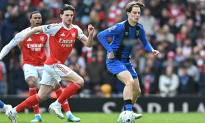 Chelsea từ chối bom tấn 100 triệu bảng, Yasin Ayari là câu trả lời?