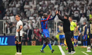 Chơi hơn người, Palace vẫn đánh rơi chiến thắng trước Besiktas