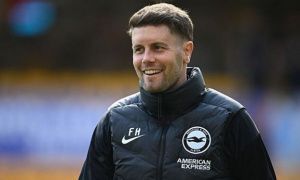 Fabian Hurzeler bác bỏ tin đồn dẫn dắt Man United