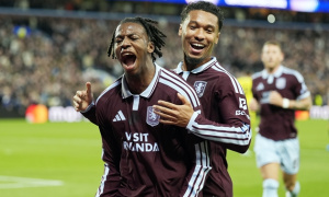 Real và Barca săn đón Johan Manzambi của Aston Villa