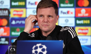 Sẵn sàng thay Carrick, Eddie Howe đòi MU mua 4 tân binh