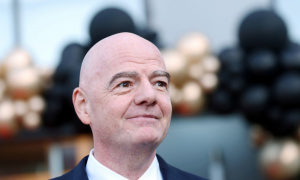 Infantino từ chối từ chức sau bê bối tư nhân hoá World Cup