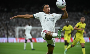 Liverpool từ chối tái hợp Alexander-Arnold