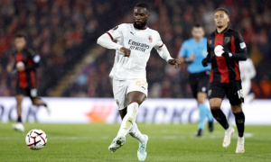 Milan rao bán, MU đua giành Tomori với loạt CLB Anh