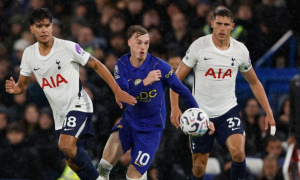 Tottenham phong tỏa Palmer và bẻ gãy tuyến giữa Chelsea