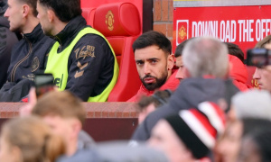 MU thua thảm, Bruno Fernandes bị chỉ trích vì tỏ thái độ bất mãn