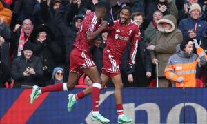 Barcola, Isak tạo thành song sát hủy diệt mới ở Liverpool