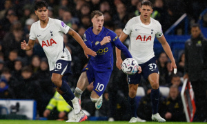 Ảo ảnh chiến thuật giúp Tottenham đánh sập Stamford Bridge
